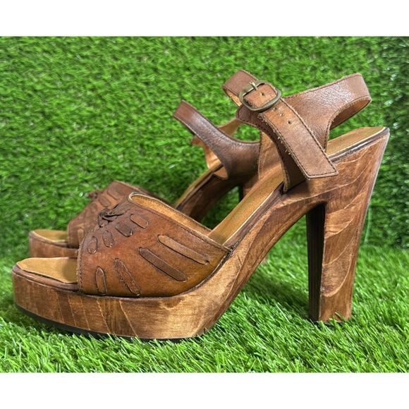 Thom McAn Vtg Brown Leather Woodwork Sandal With Block Heel Boho Hippy Festival - Picture 7 of 16